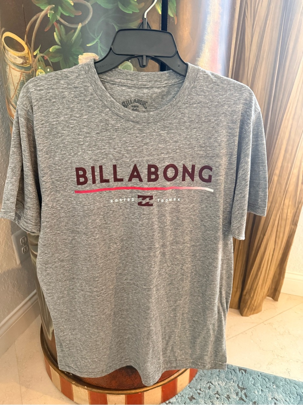 Billabong Men’s Tshirt NWOT